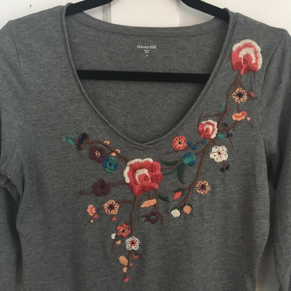 Embroidered Top - Picture 2 of 3